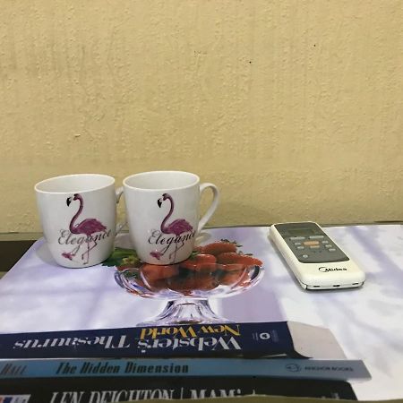 Rostus Hotel Tbilisi Bagian luar foto