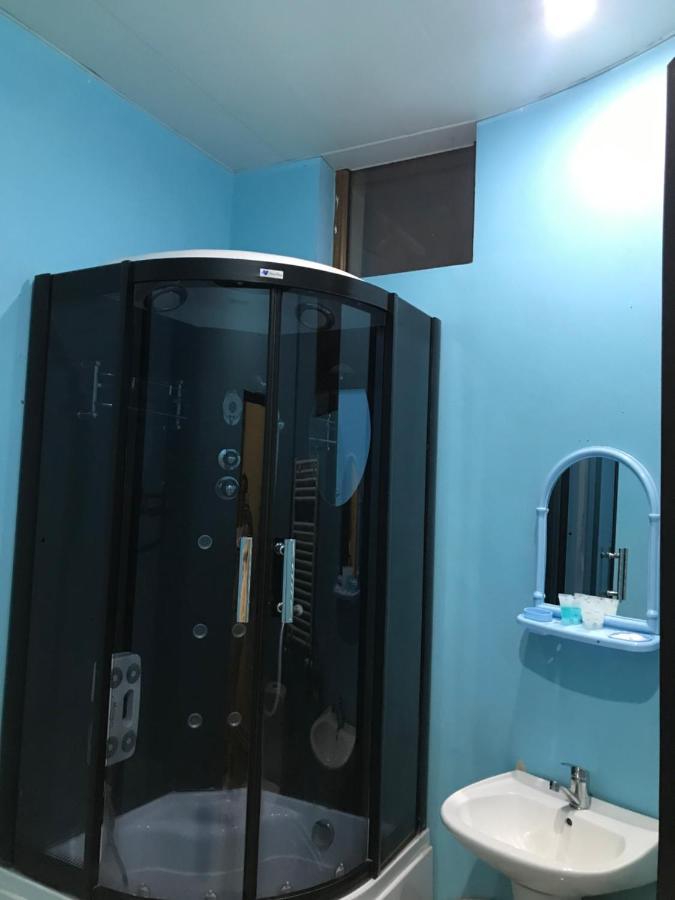 Rostus Hotel Tbilisi Bagian luar foto