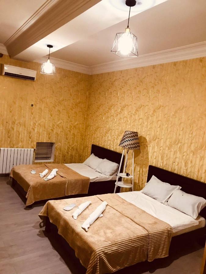 Rostus Hotel Tbilisi Bagian luar foto